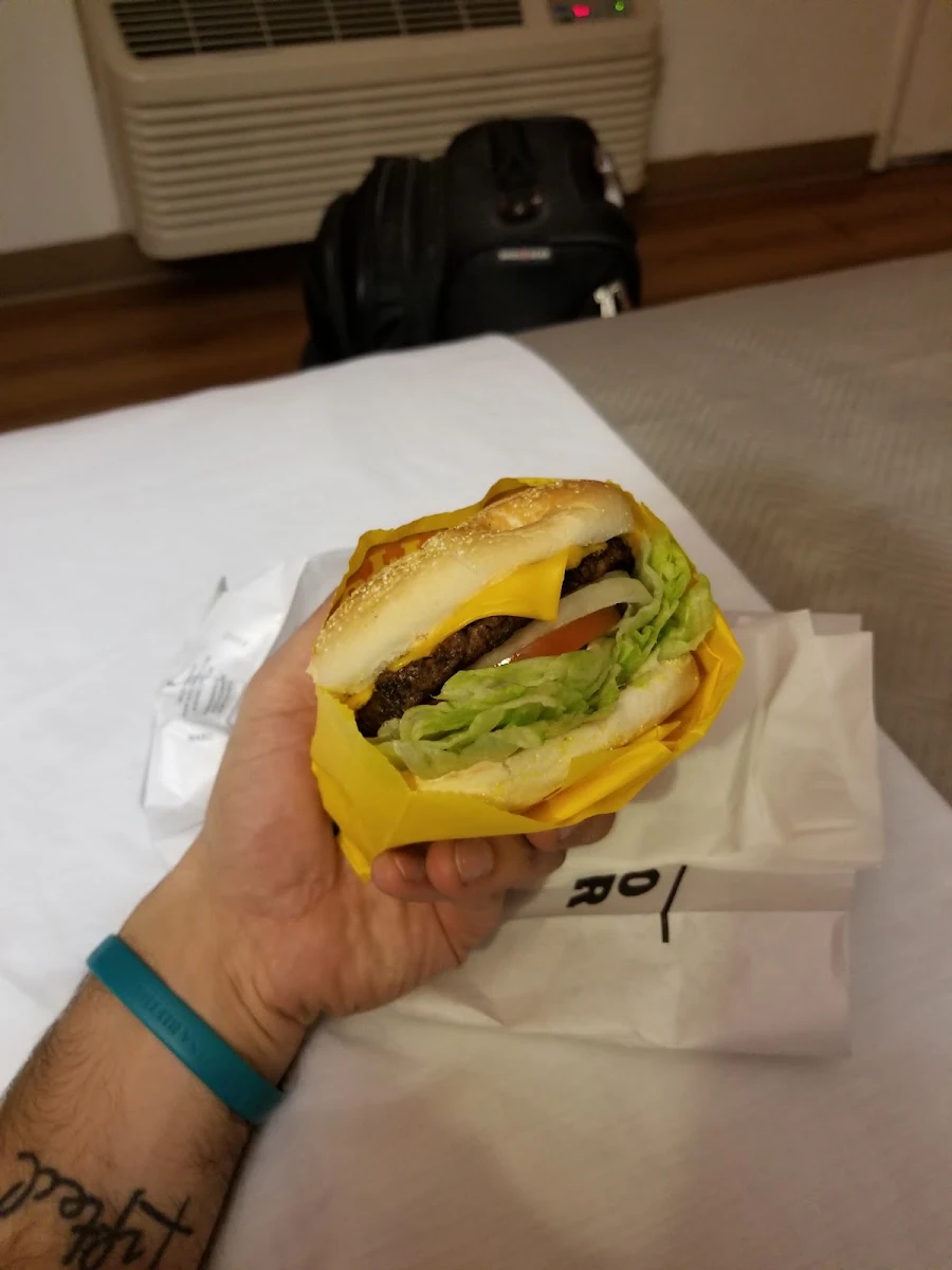 Cheeseburger Deluxe