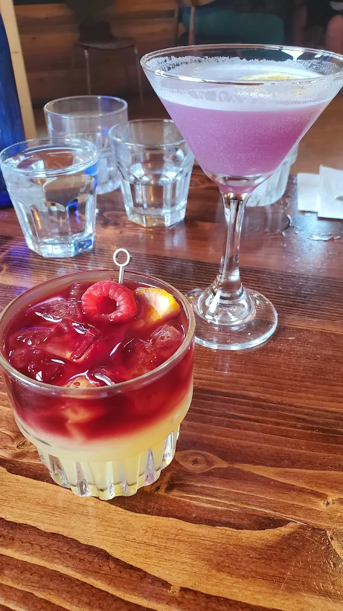 Hibiscus & Maskap Whiskey Sour