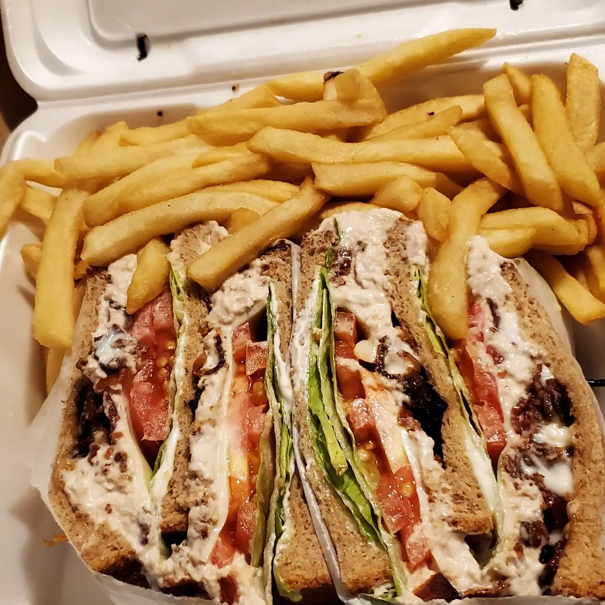 Tuna blt Sandwich