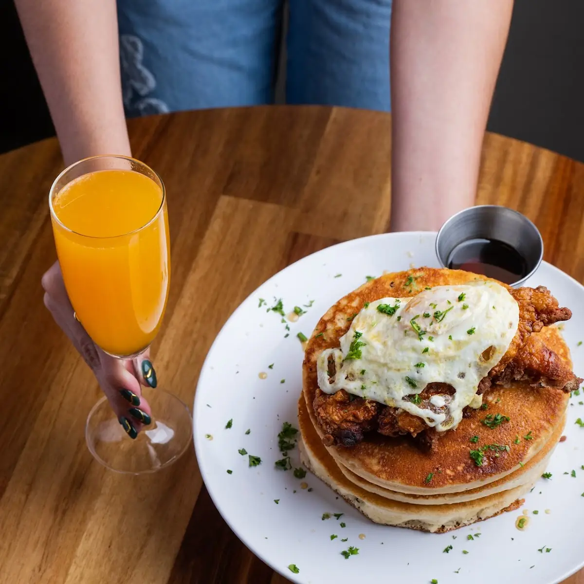 El Pollo Y Las Pancakes