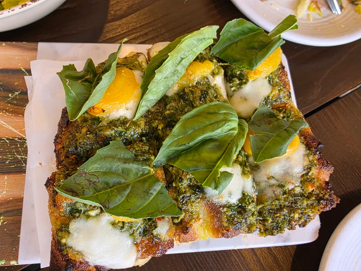 Pesto Pizza
