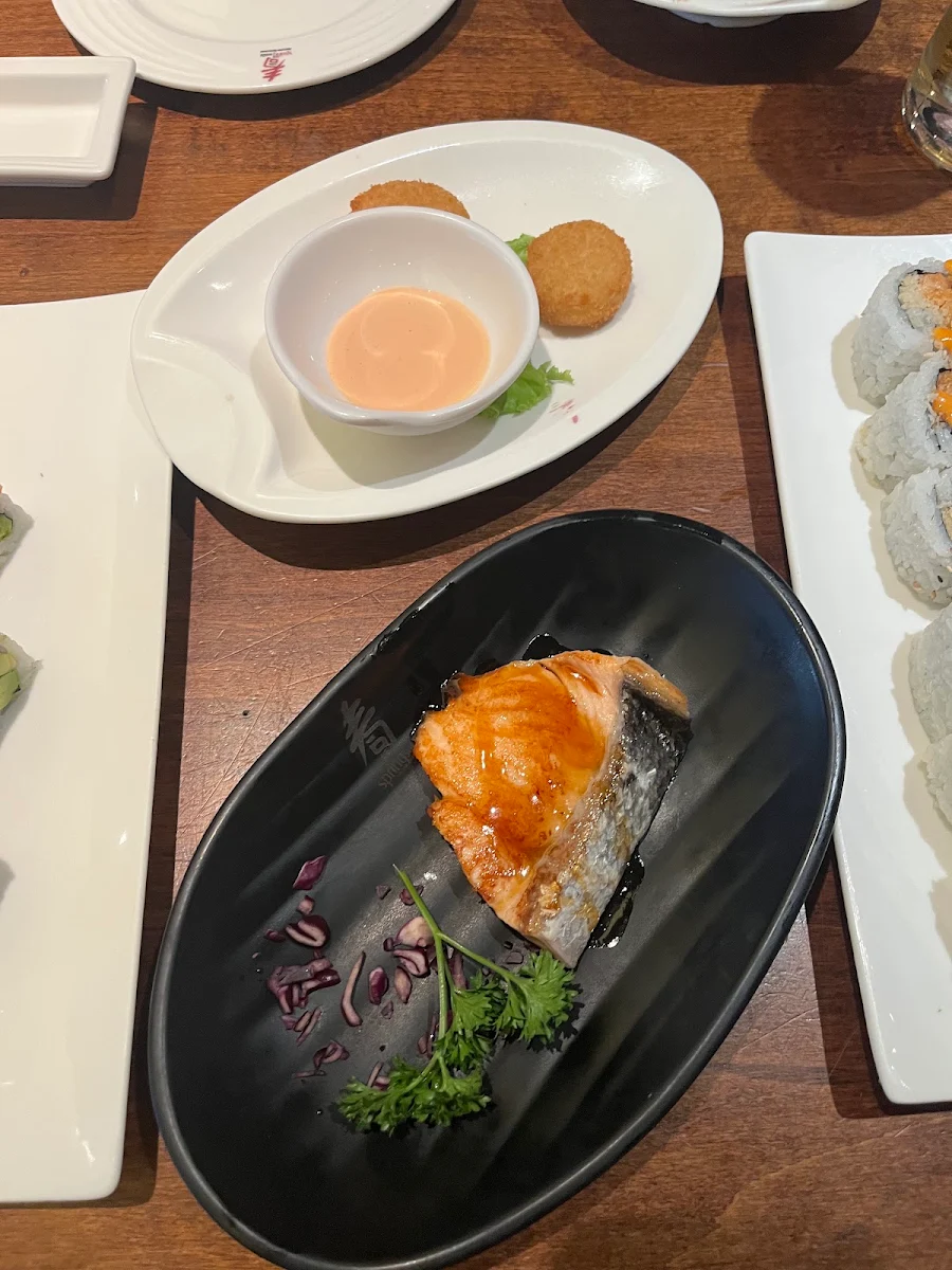 Salmon Teriyaki Don, Spring Sushi Toronto (4th Floor)