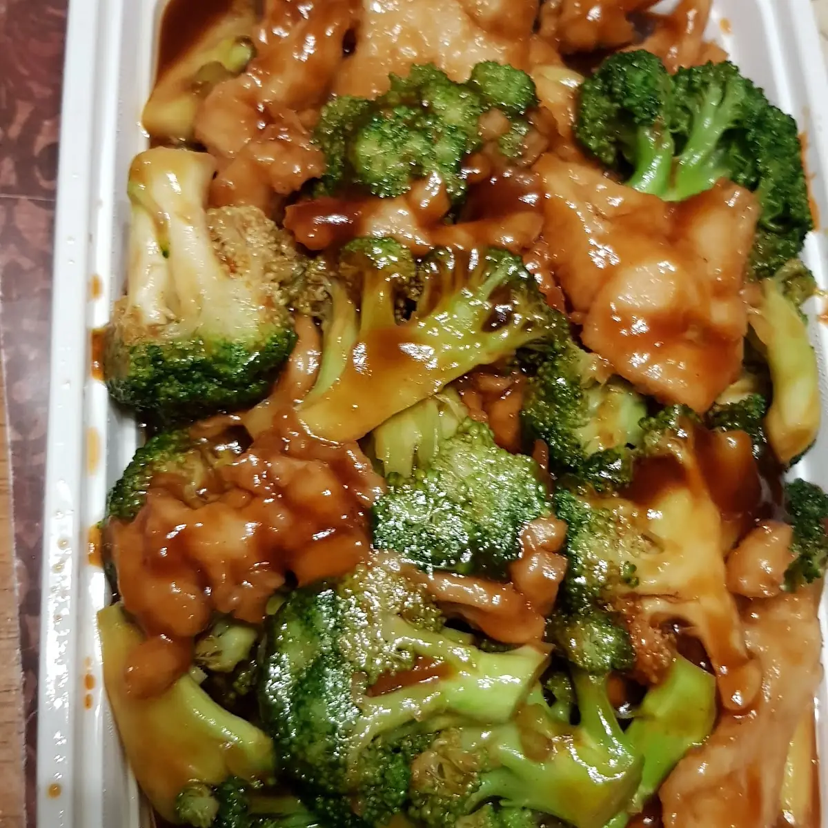 Steamed Chicken with Broccoli