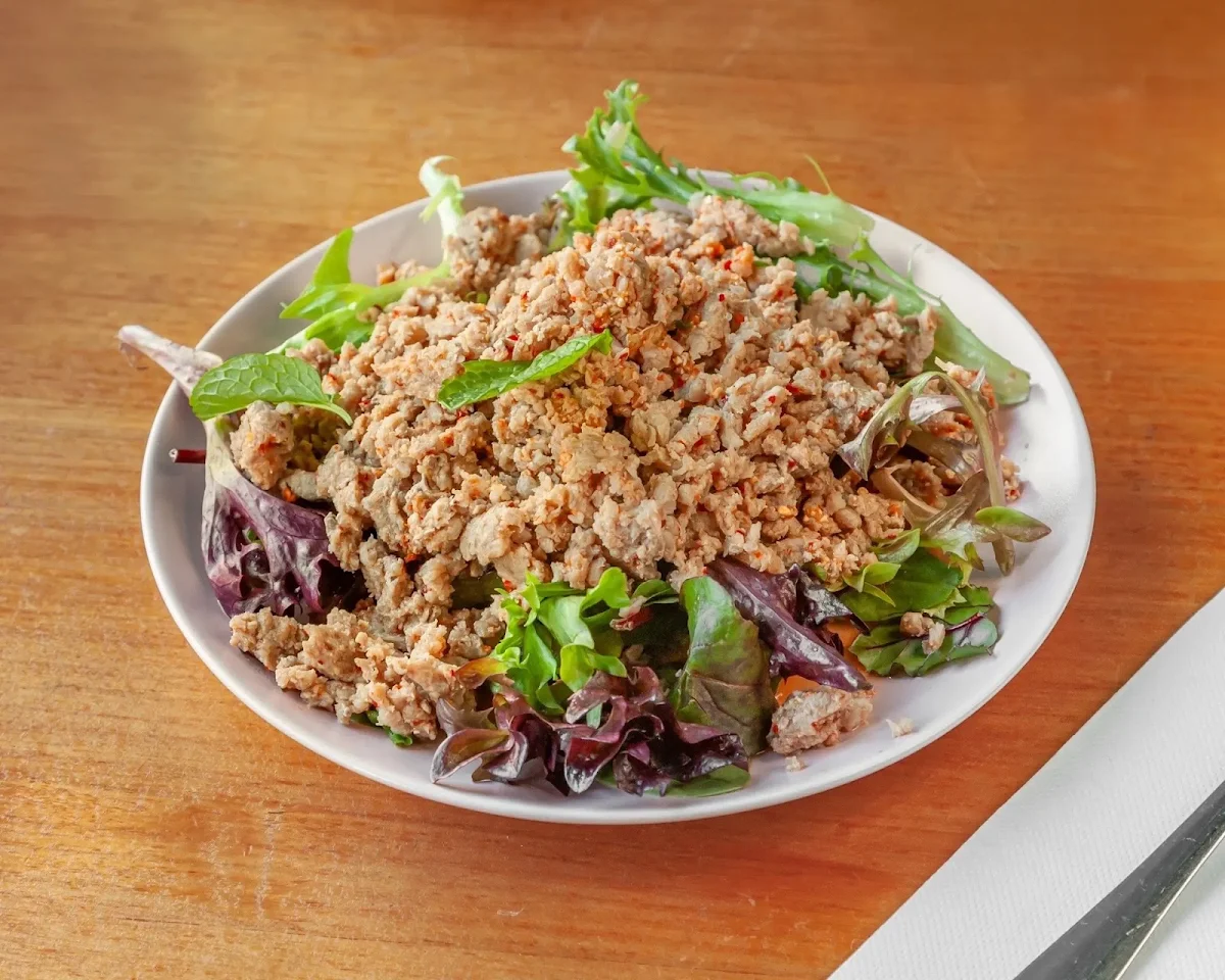 larb gai ลาบไก, ถั่วทอง TuaThong Thai Restaurant