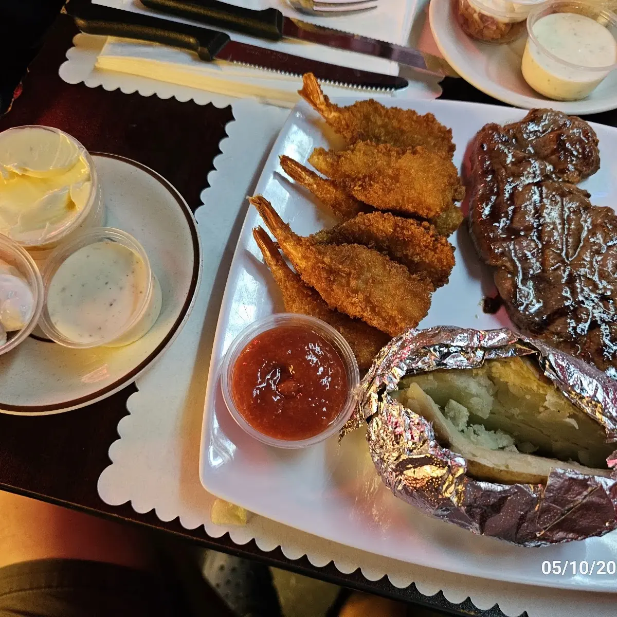 8 Oz NY Strip & 3 Jumbo Fried Shrimp