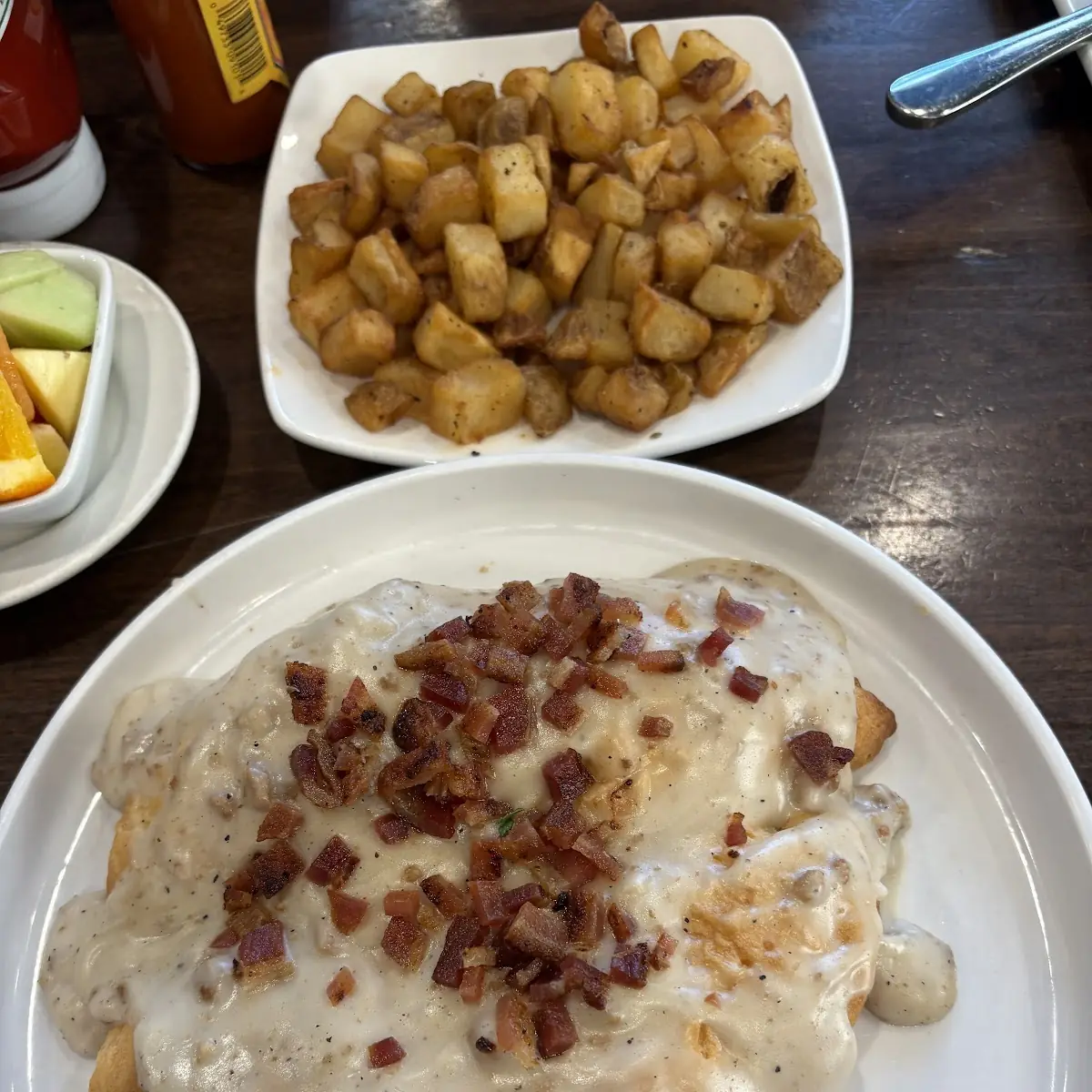 Large Sausage Gravy