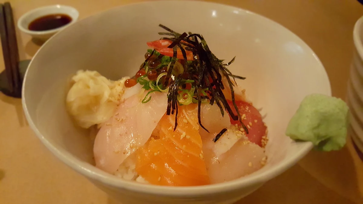 Sashimi Rice Bowl