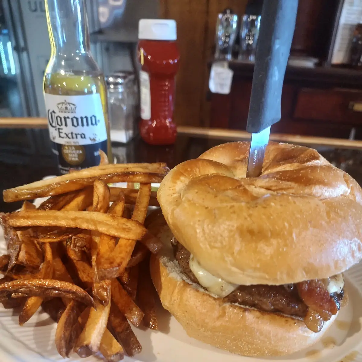 1 Pound Bacon Cheeseburger