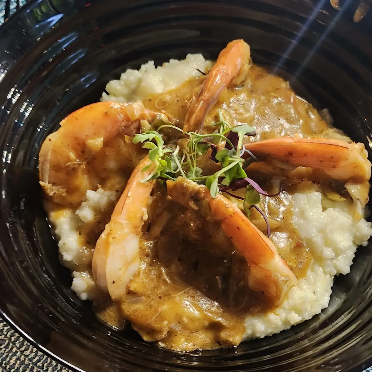 Chef’S Low Country White Cheddar Shrimp & Grits