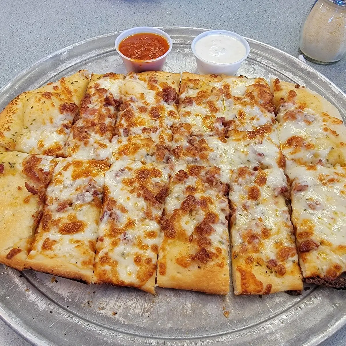 Cheesy Garlic Bread with Bacon
