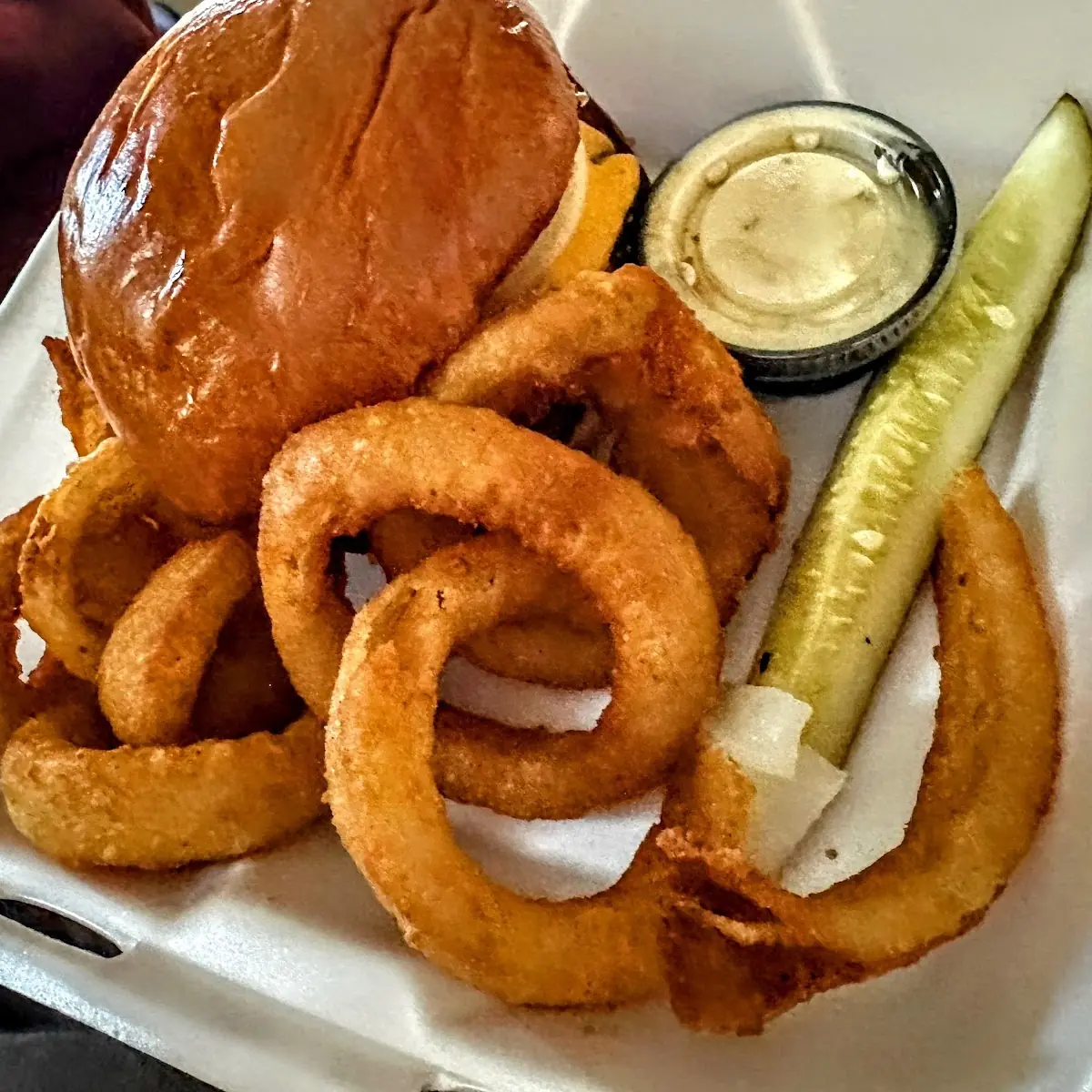 Cheeseburger with Onion Rings