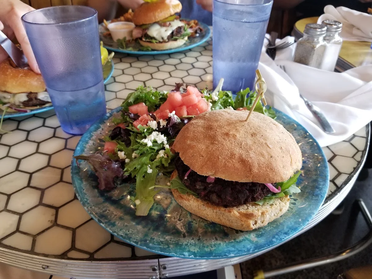 Black Bean and Beet Burger, Cafe Le Hibou