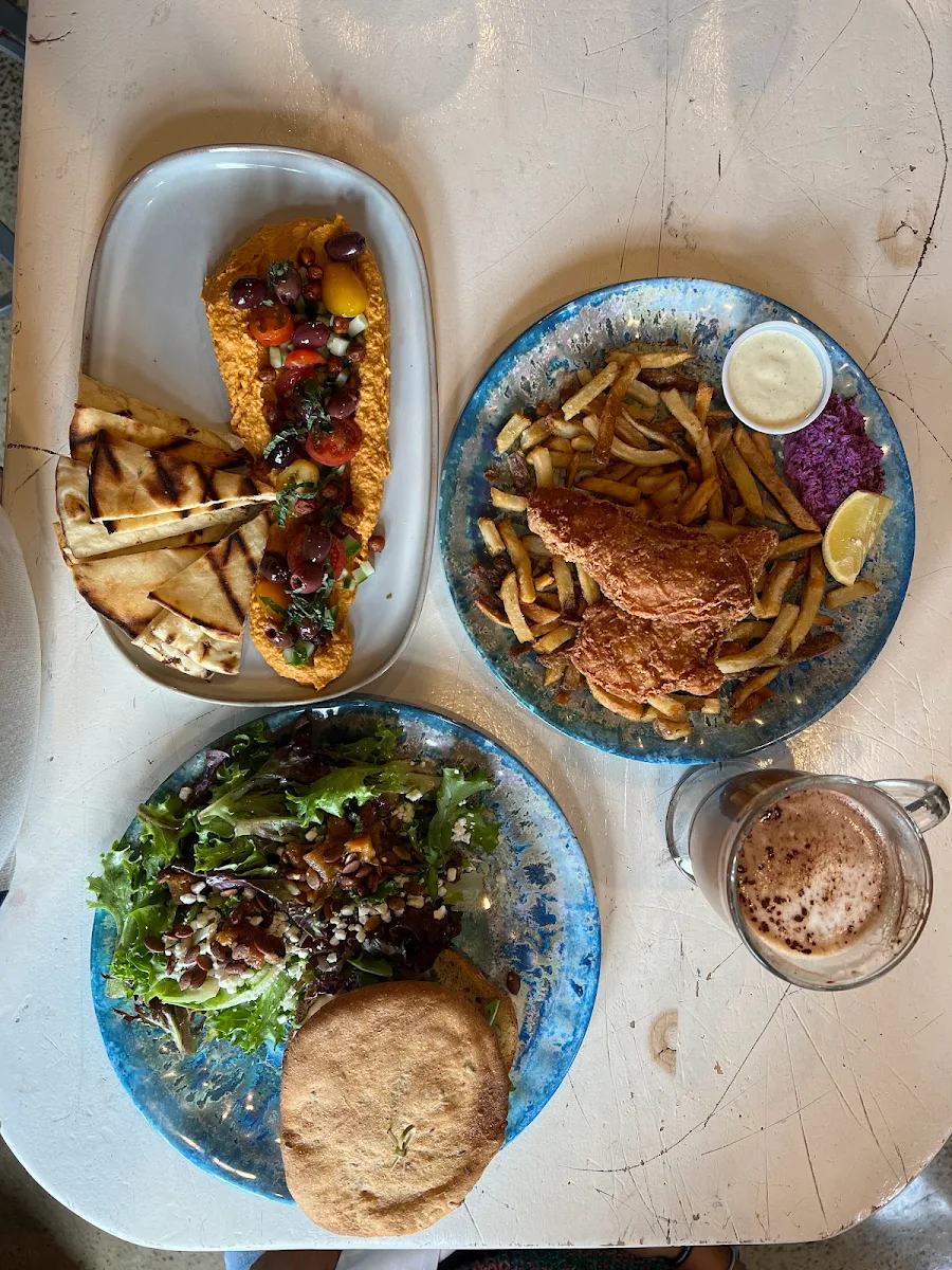 Mediterranean Plate, Cafe Le Hibou