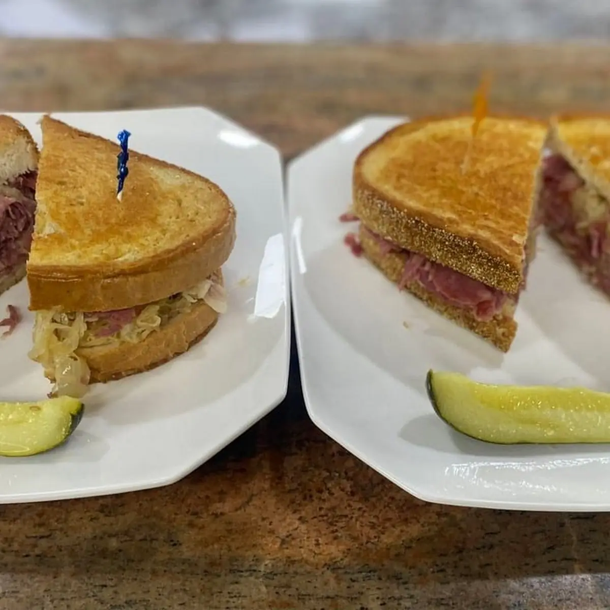 1 lb John’s Grill Corned Beef & Swiss (Deluxe)