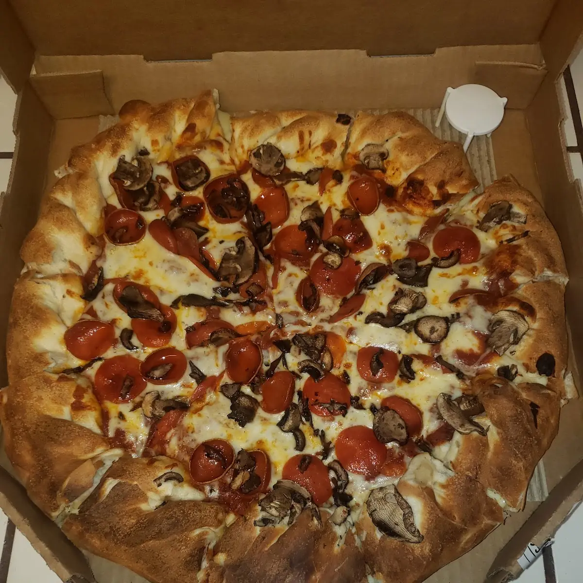 Large Stuffed Crust Pepperoni and Mushroom
