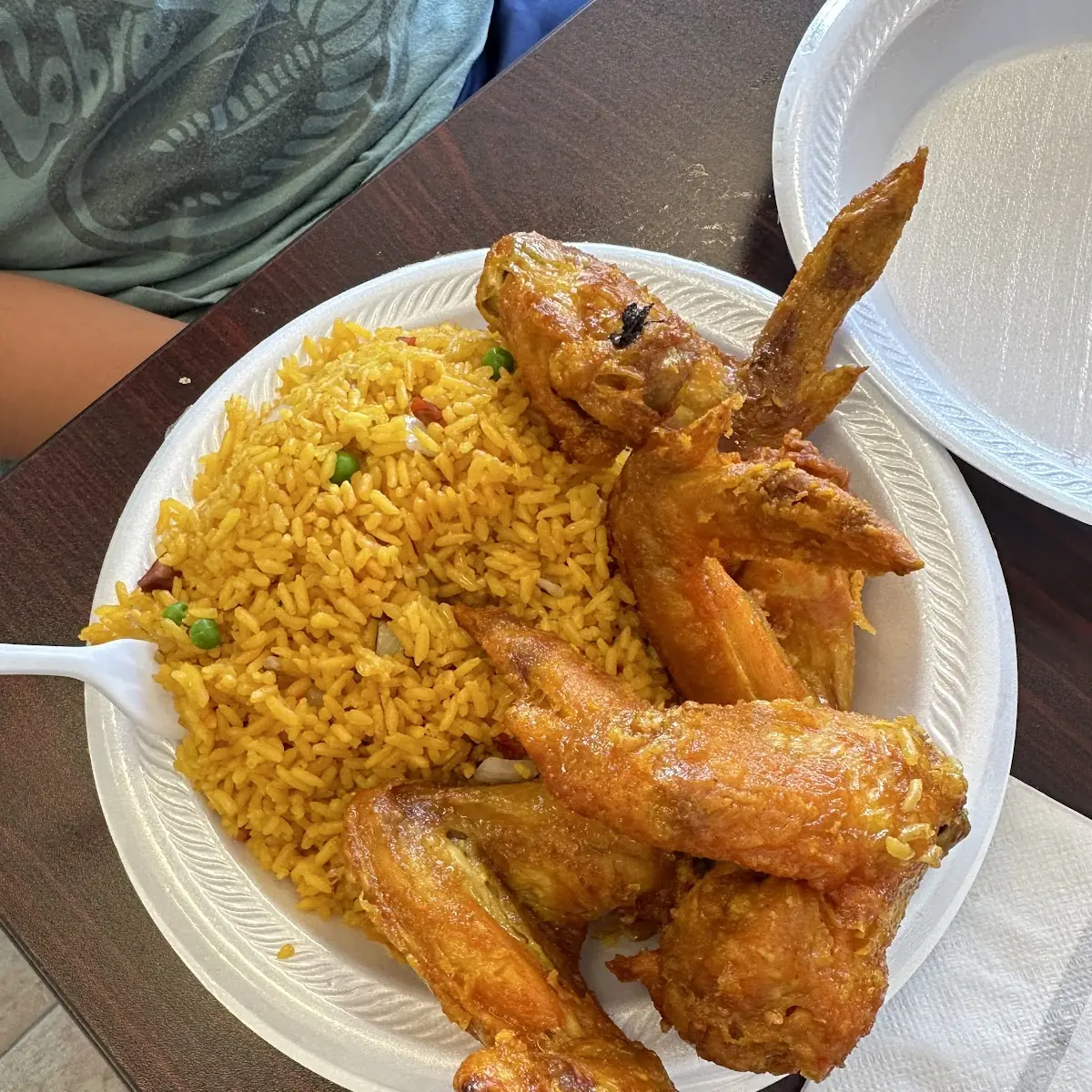 Garlic Chicken Wings with Fried Rice