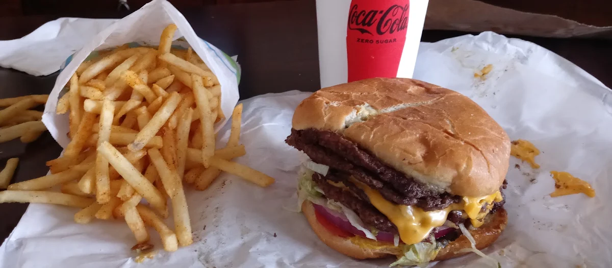 1lb Cheese Burger