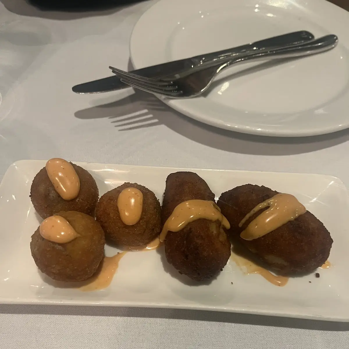 Croqueta Jamon Serrano Salmon