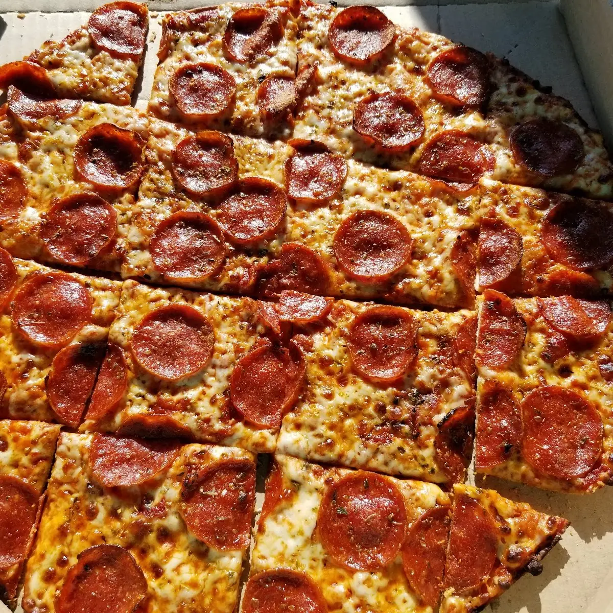 Thin and Crispy Pepperoni Pizza