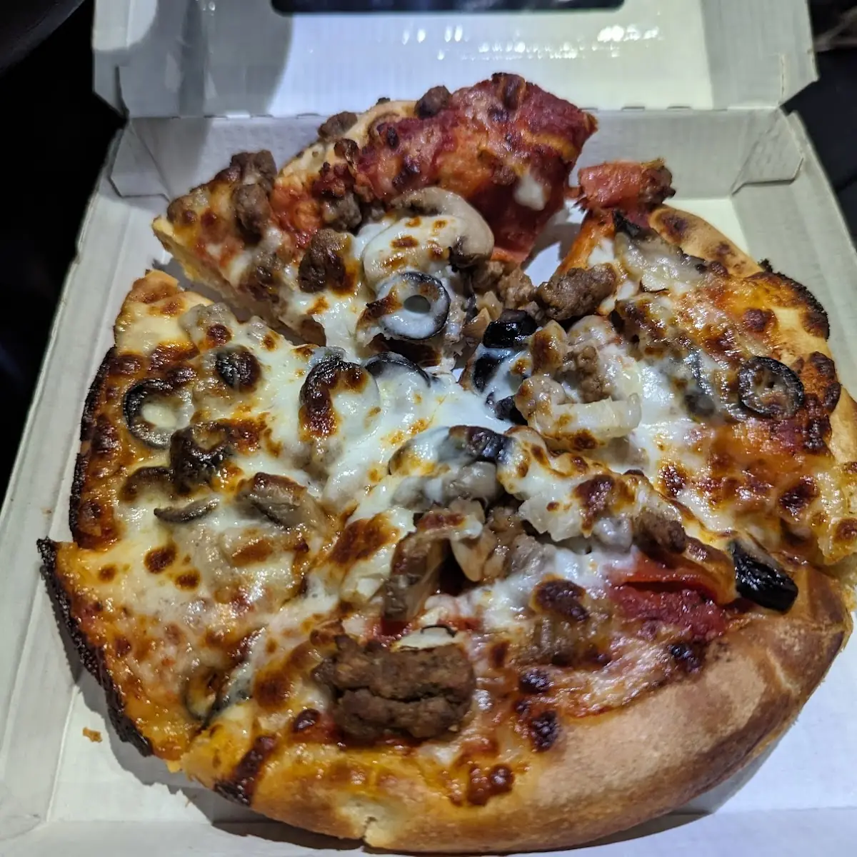 Classic Combo Pizza