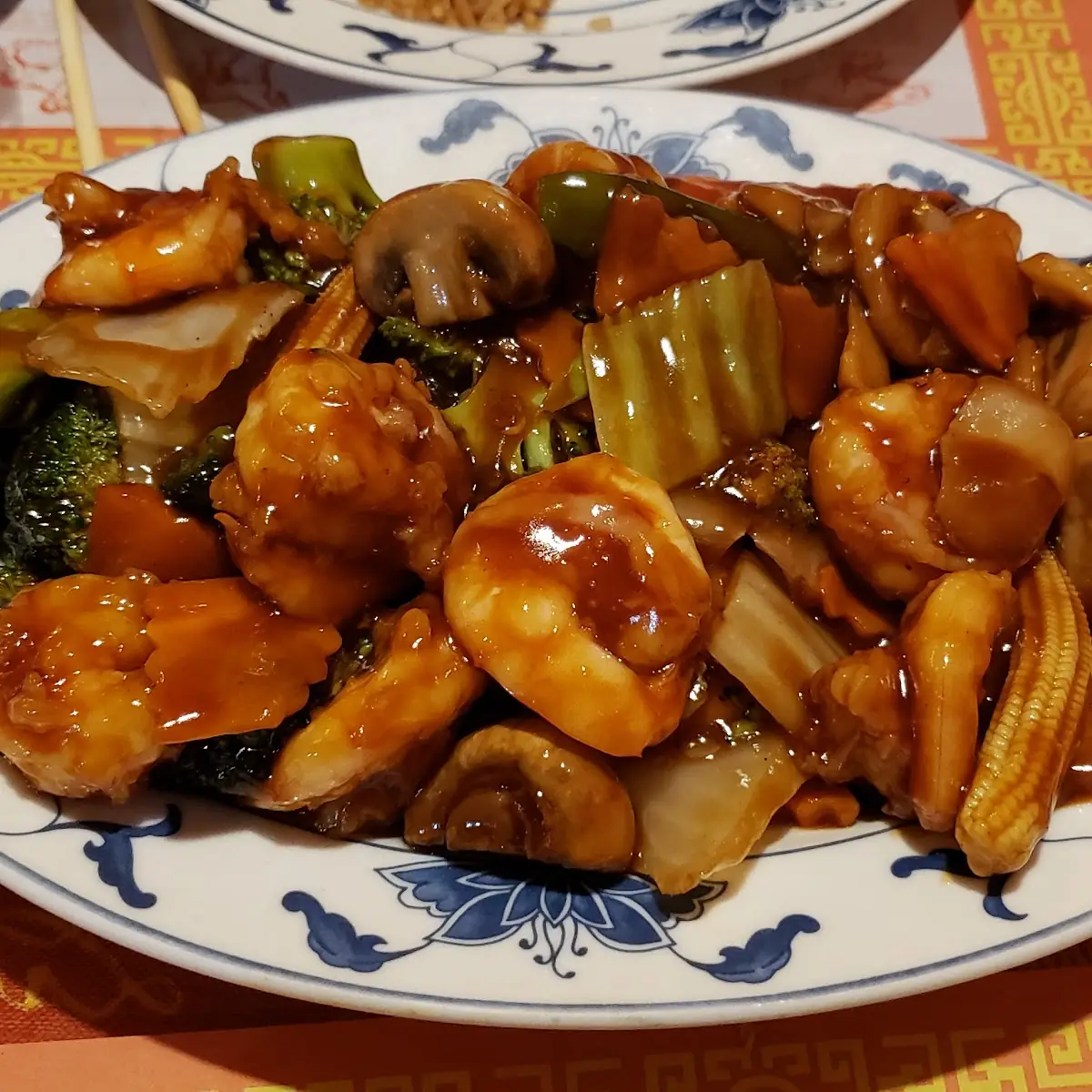 Walnut Shrimp in White Sauce
