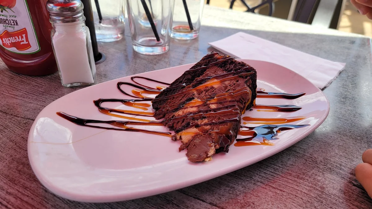Explosion Chocolate Cake