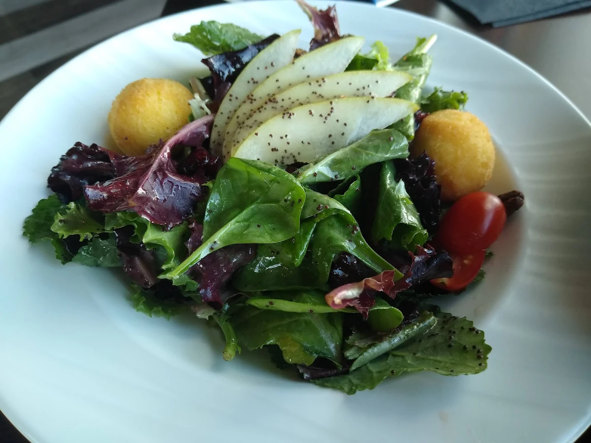 Salad with Goat Cheese Balls