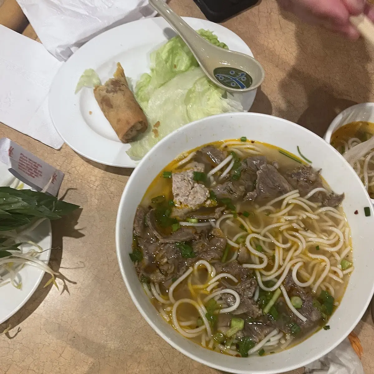 Xe Lửa Tái Nạm Gầu Gân Sách Beef Noodle Soup