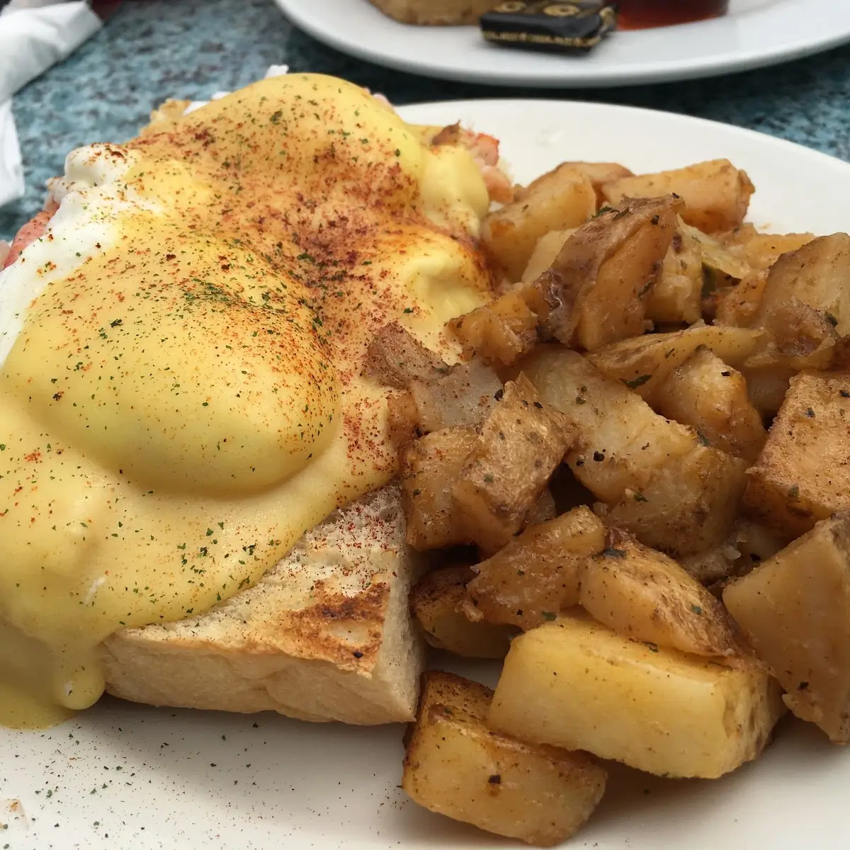 Crab Benedict