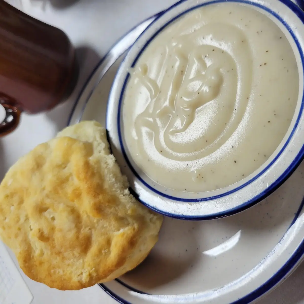 Small Biscuits & Gravy
