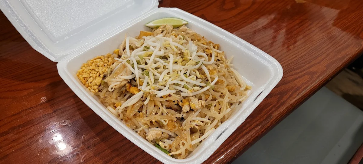 N1 Pad Thai Chicken