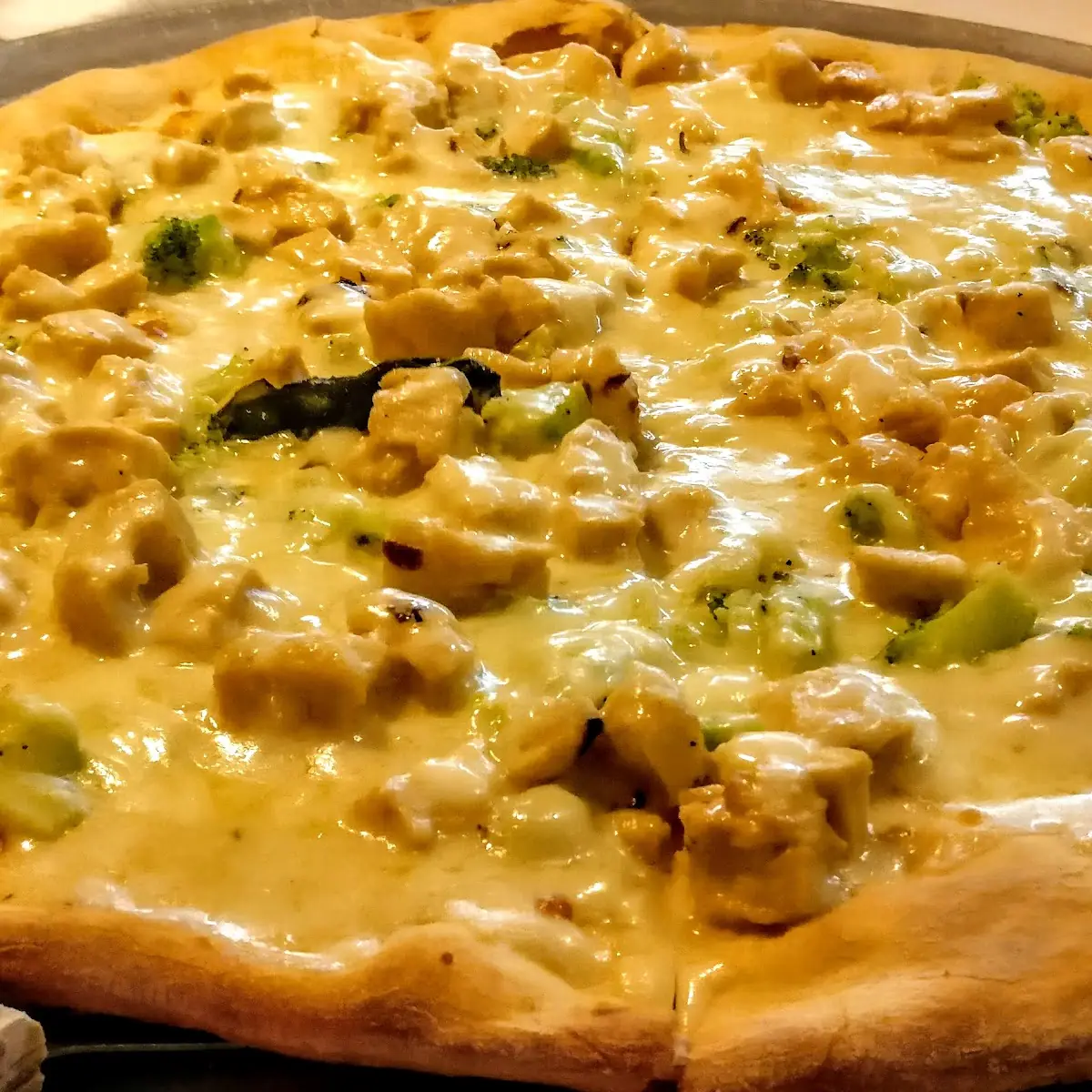 Chicken Alfredo Pizza
