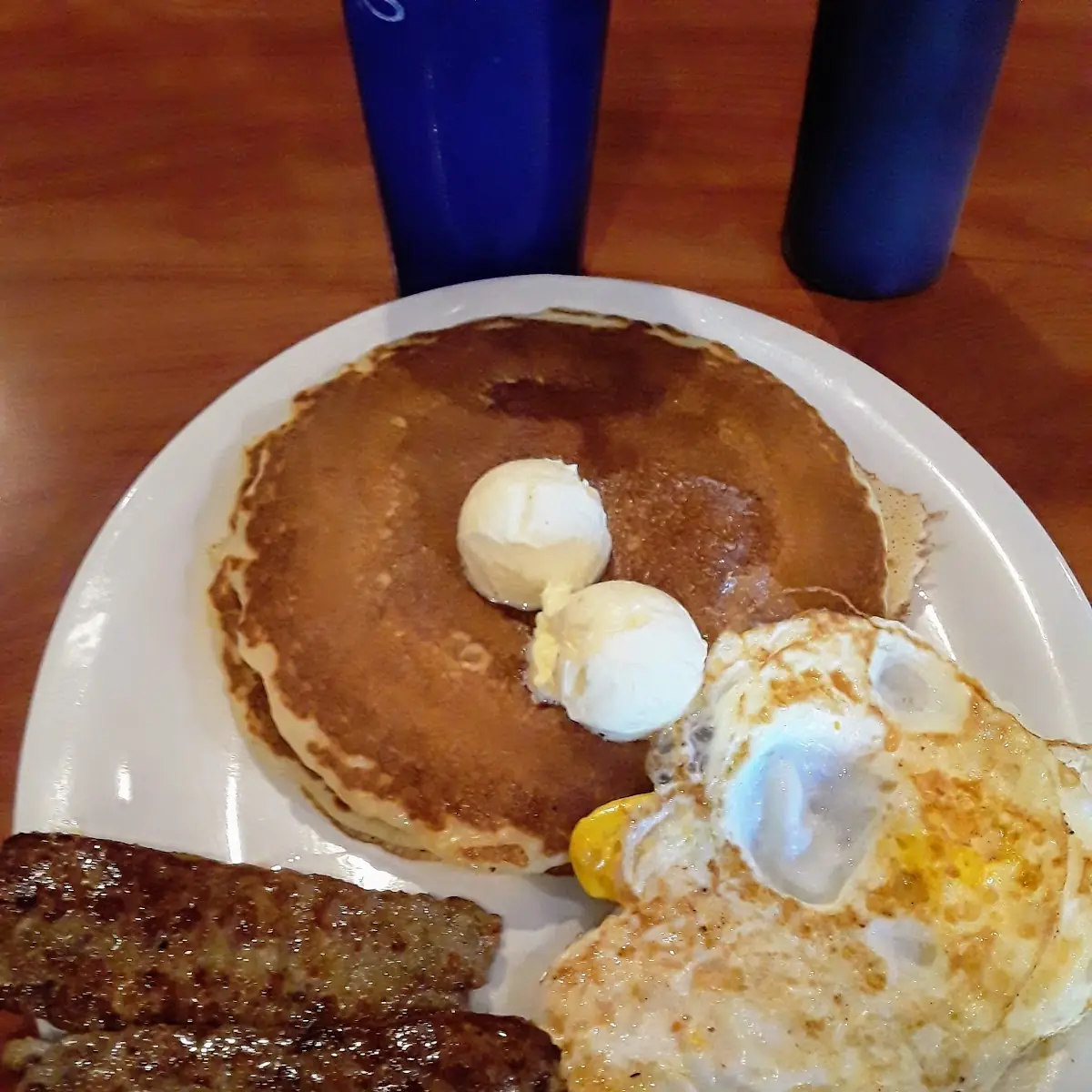 2 Pancakes 2 Eggs 2 Sausage