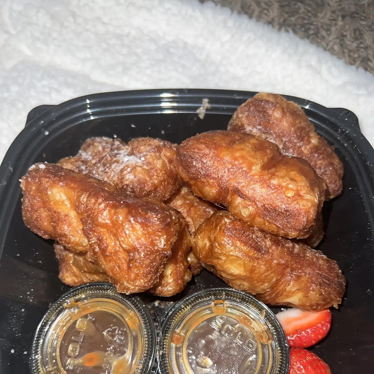 The Cage Chicken Wings Tray