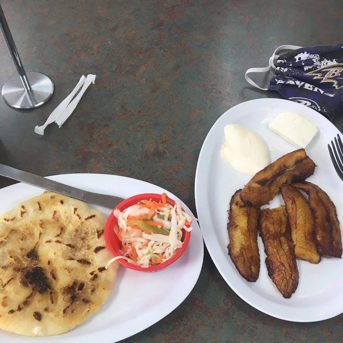 Chicharrón Con Queso Pupusa