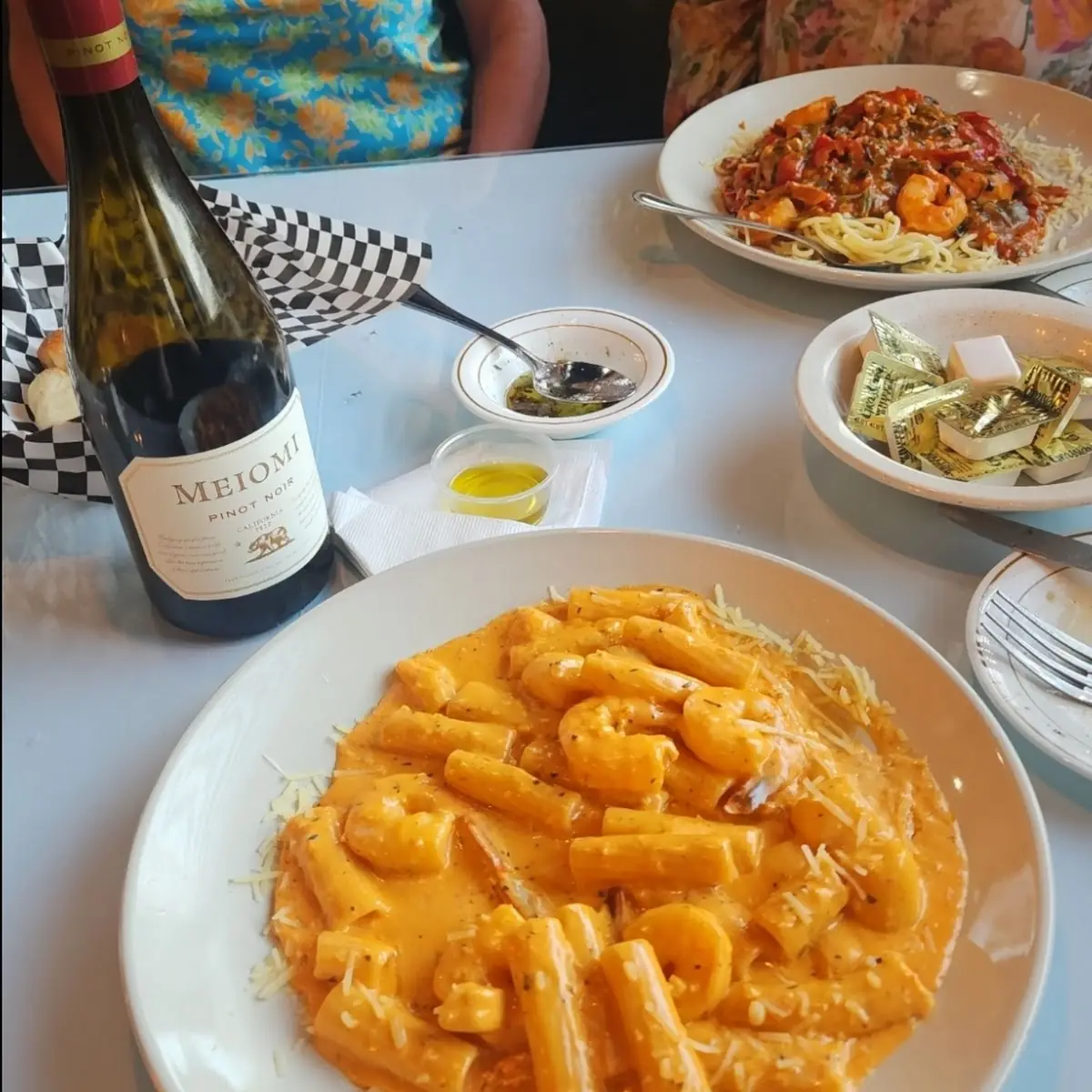 Shrimp and Scallops a La Vodka