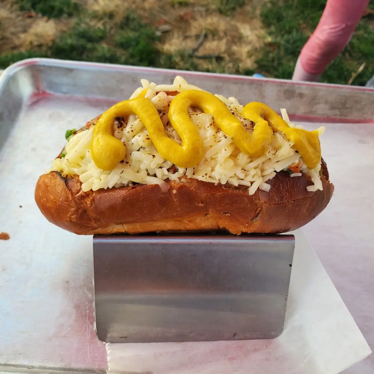 Mac & Beer Cheese Dog