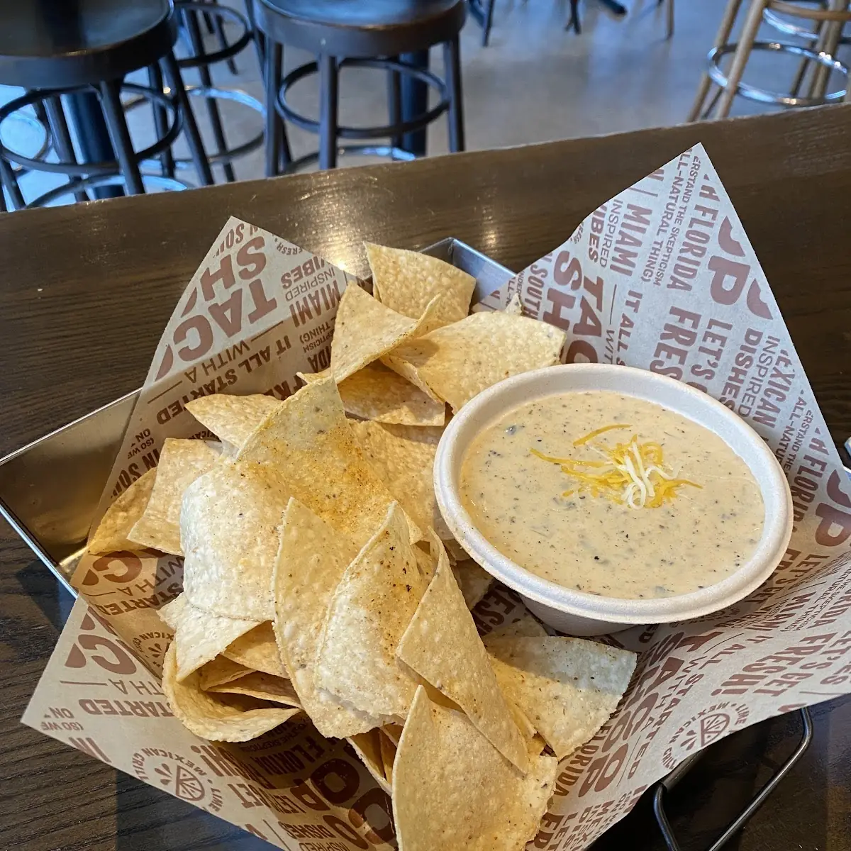 Chips & Queso