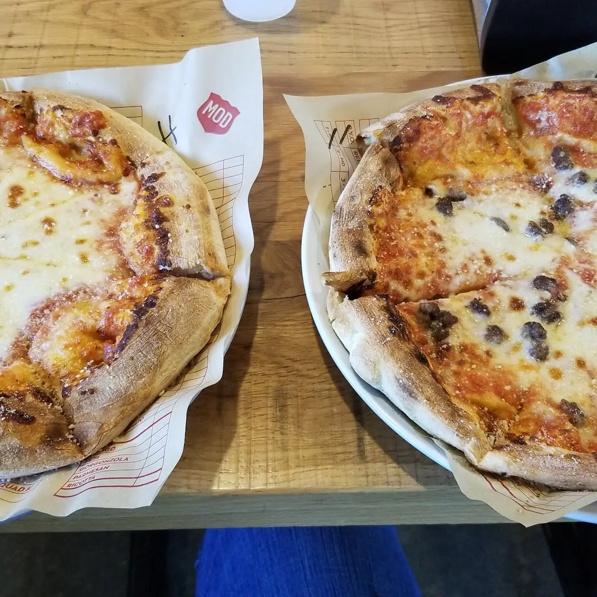 Cheese Pizza & Beef Pizza