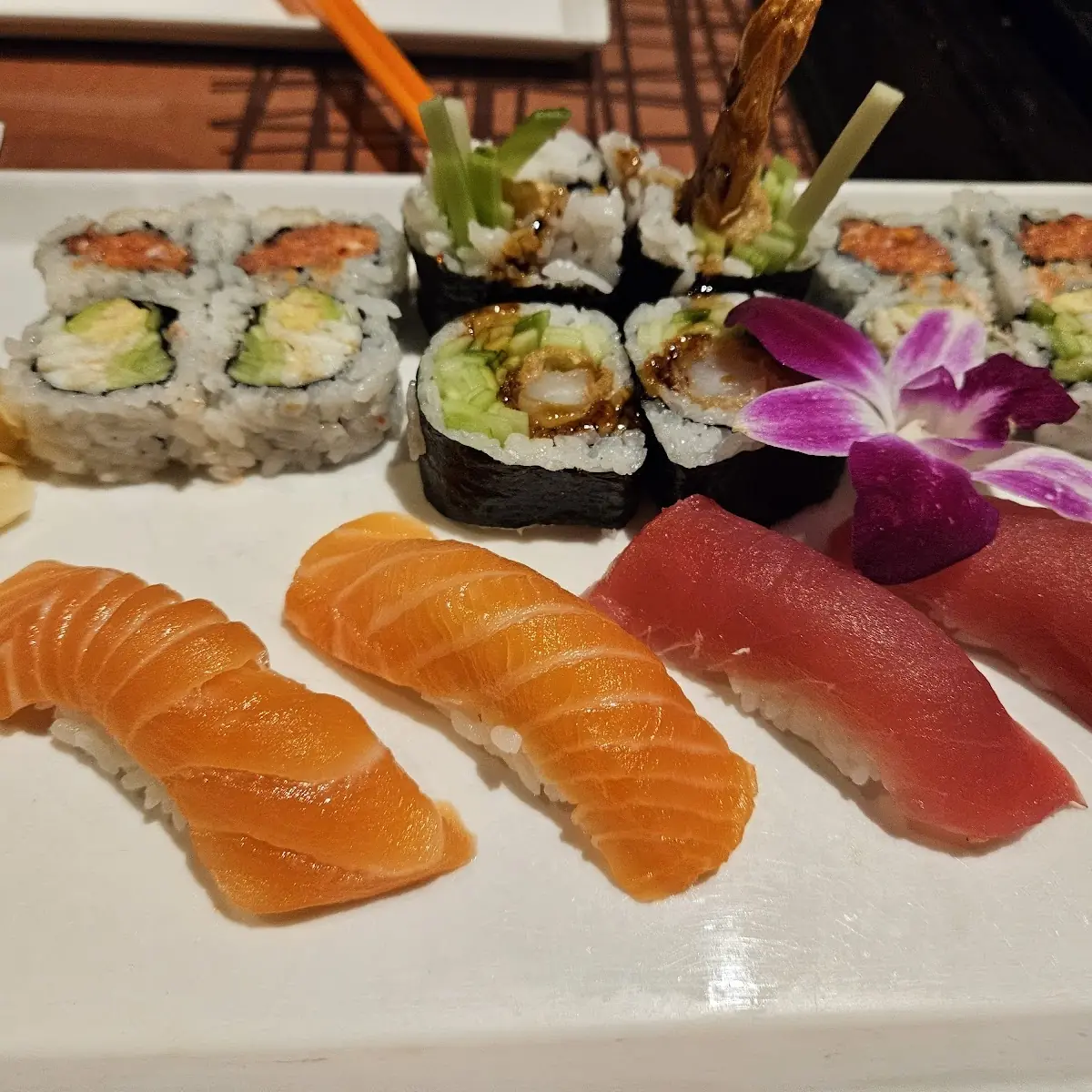 Sushi Deluxe Entrée