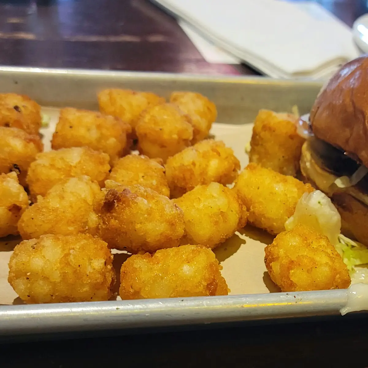 Chicken Burger & Tots