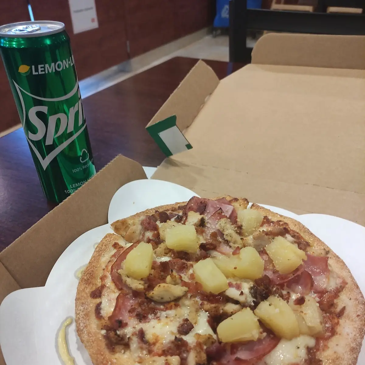 Hawaiian Pizza