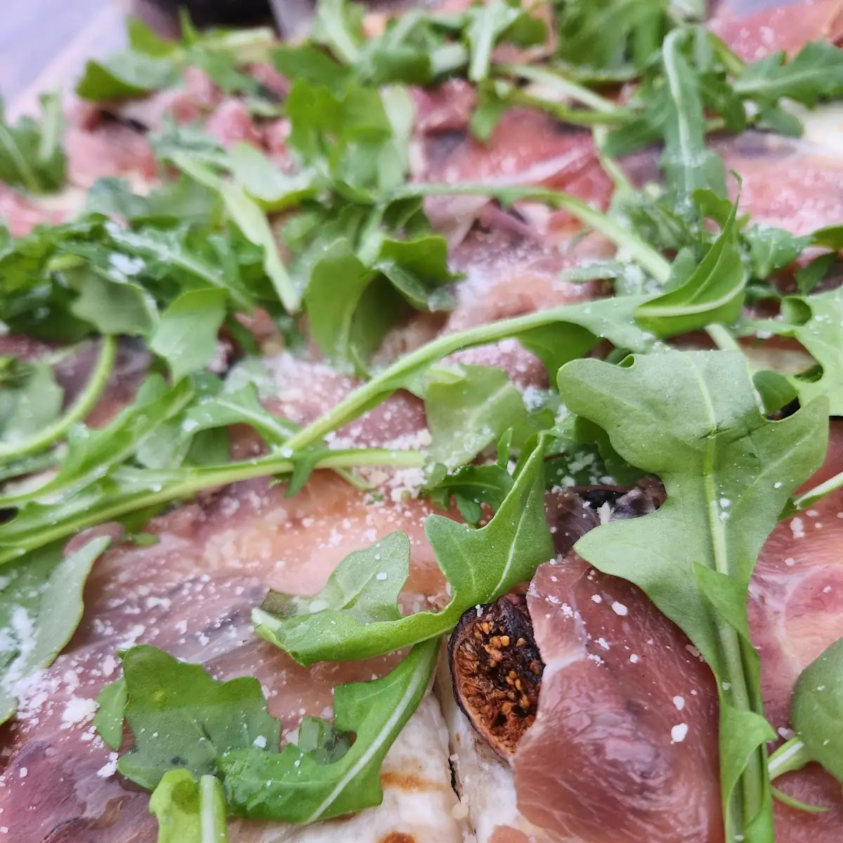 Figs & Prosciutto Pizza