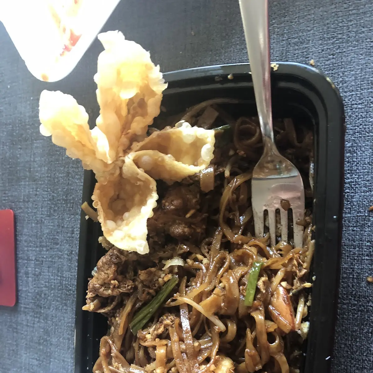 Pad Thai & Crab Rangoon