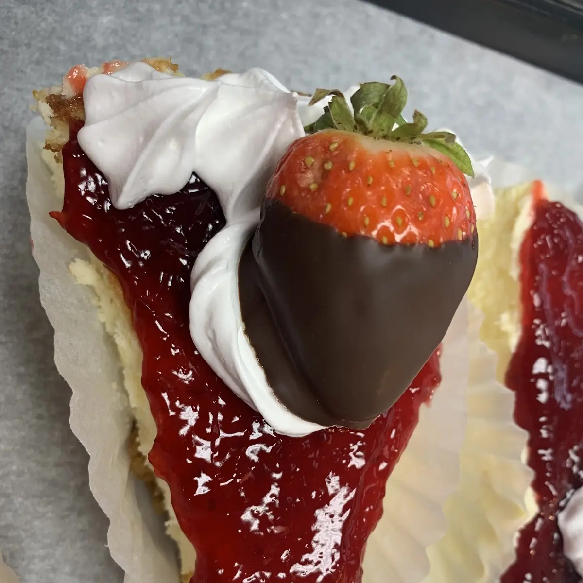 NY Style Strawberry Cheesecake