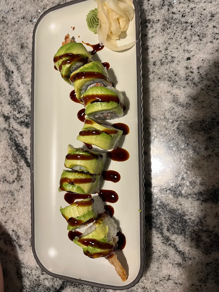 Caterpillar Roll, Soo Sushi Pincher Creek