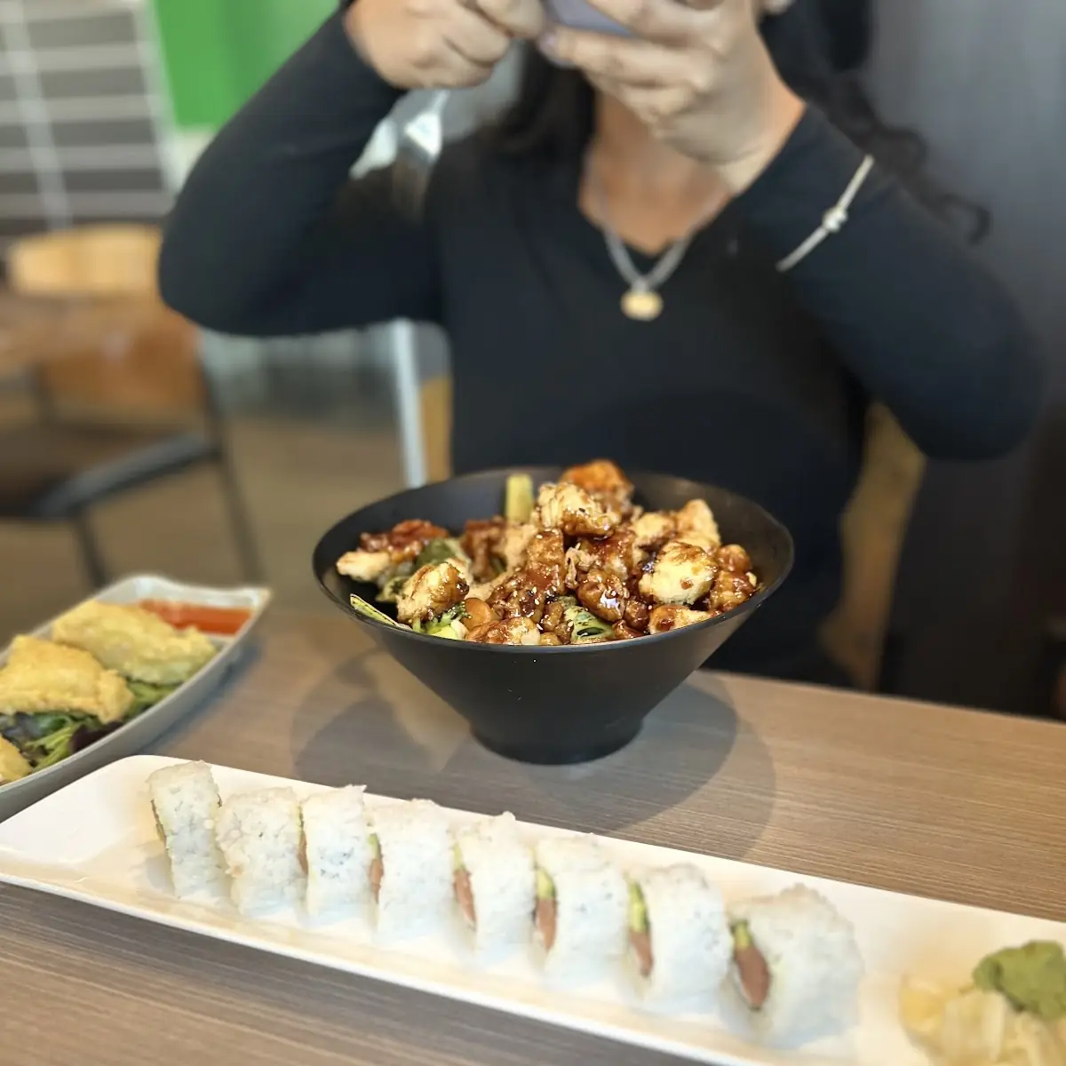 Avacado and Salmon Roll