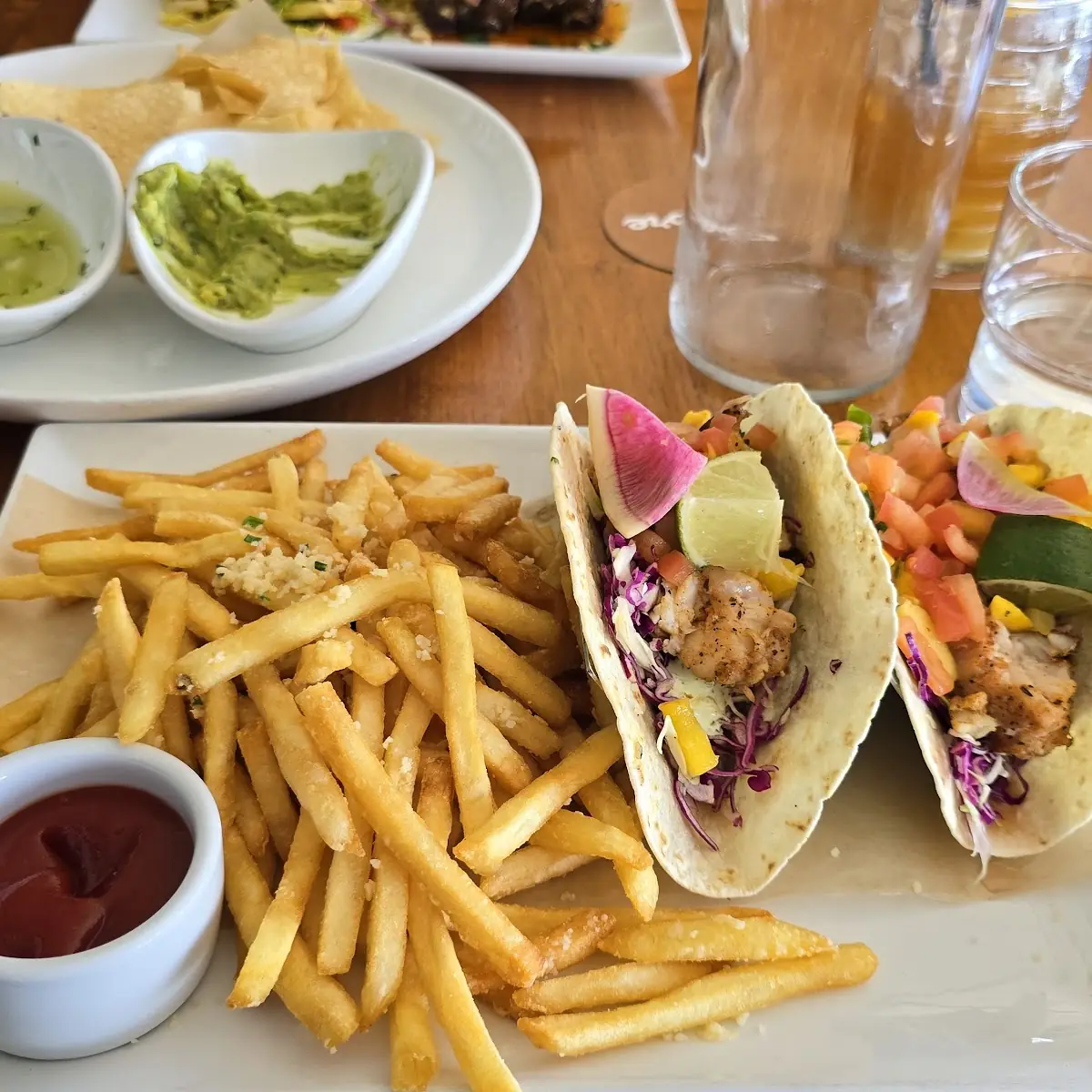 Fish Tacos w Fries