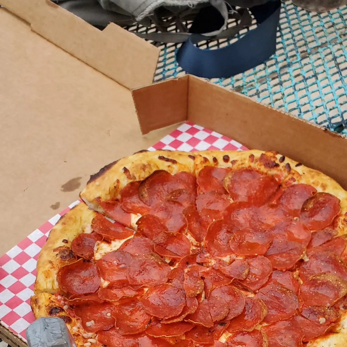 2 Colossal Pepperoni Pizza Rolls