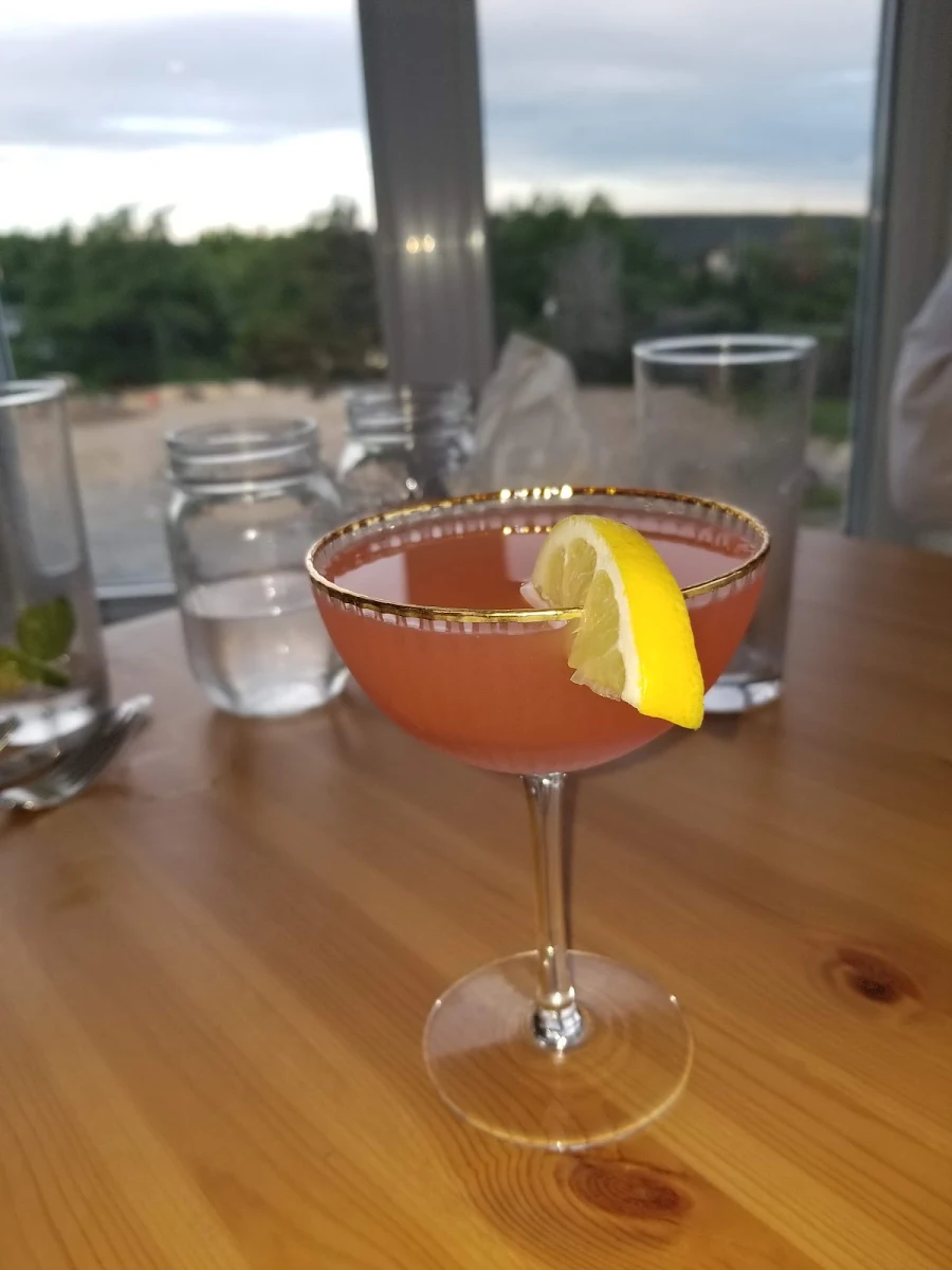 Gin and Grapefruit